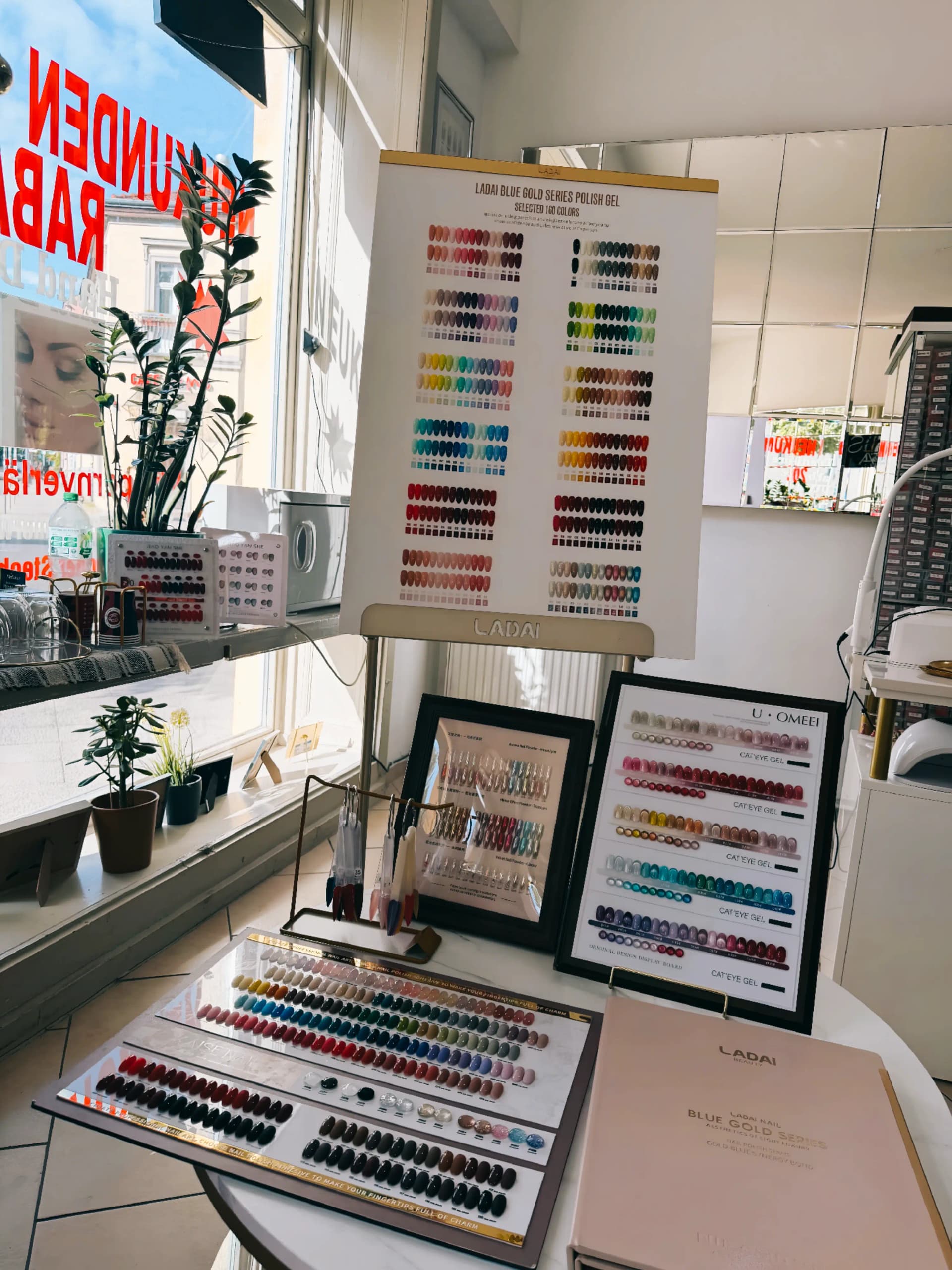 Arbeitsplatz bei Glow Nails & Lashes in Potsdam-Babelsberg